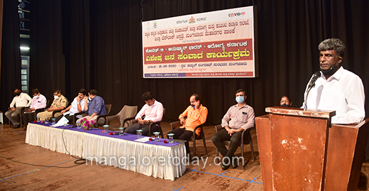Town Hall16sep
